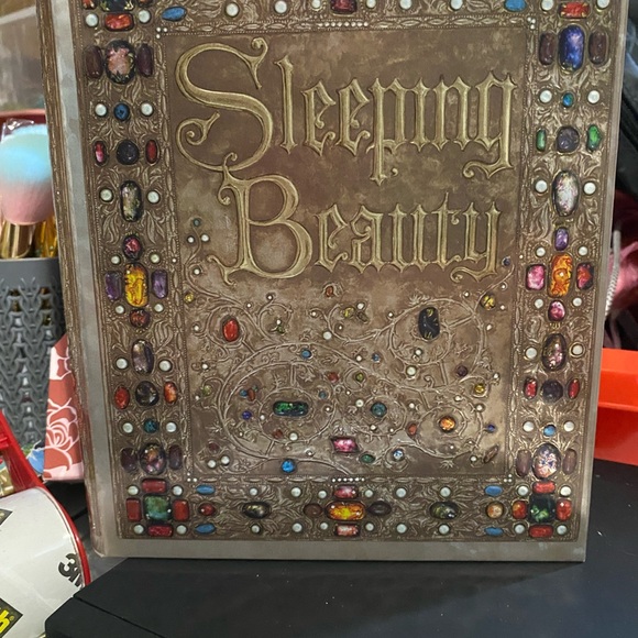 Bésame cosmetics - Picture 4 of 9